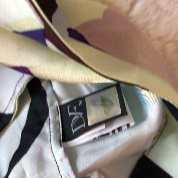 Diane Von Furstenberg DVF Donovan Shorts in Pop Meadow Brown - Picture 7 of 7